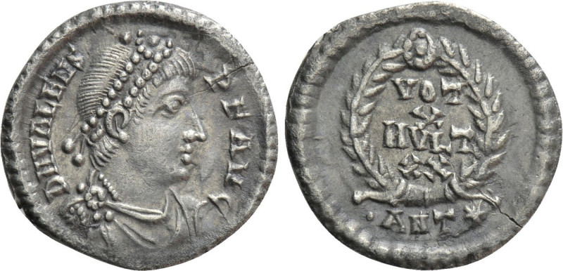 Siliqua AR
Valens (364-378), Antioch, D N VALENS P F AVG, Diademed, draped and ...