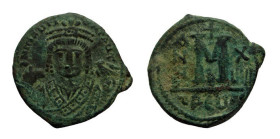 Follis Æ
Maurice Tiberius (582-602 )
22 mm, 3,80 g