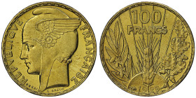 Troisième République 1870-1940
100 francs Bazor, Essai-piéfort , Paris, 1929, AU 12.95 g. 21 mm
Avers : REPVBLIQVE FRANÇAISE. Tête de la République à ...