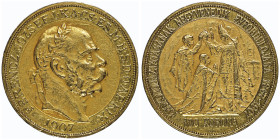 Franz Joseph I 1848 - 1916
100 Corona, Kremnitz, 1907 KB, Coronation, AU 33.87 g.
Ref : Fr. 2193, KM#490, Huszar 2213
Conservation : NGC AU 55