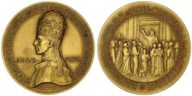 Pius XII 1939-1958
Medaille en or Giubileo 1950, AU 58,01 g. 48 mm. Emissione straordinaria
Avers : PIVS XII PONTIFEX MAX VRBIS – DEFENSOR PACIS AVCTO...
