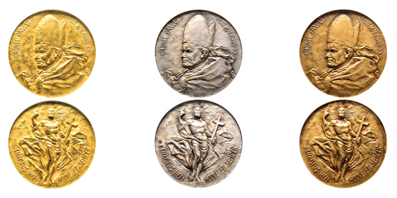 Série de trois médailles en or argent et bronze, 1993, AN XIX, AU 59.53 g. 44 mm...