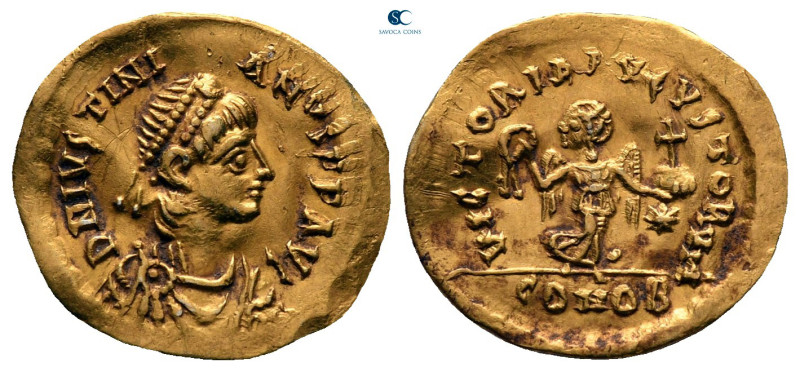Justinian I AD 527-565. Constantinople
Tremissis AV

15 mm, 1,30 g

D N IVS...