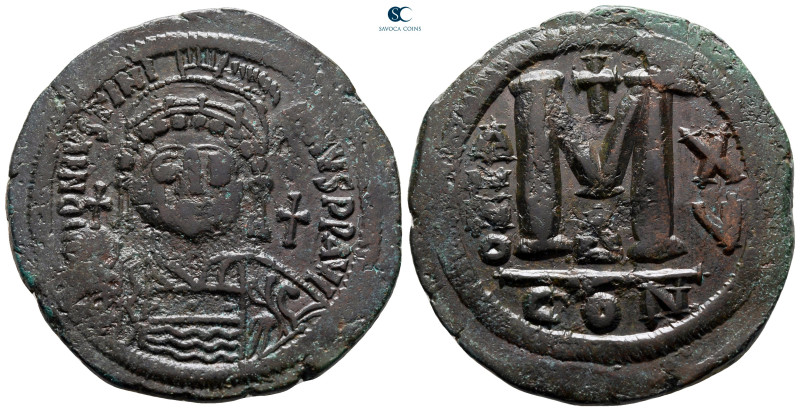 Justinian I AD 527-565. Constantinople
Follis or 40 Nummi Æ

38 mm, 22,76 g
...