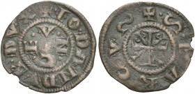 Giovanni Dandolo doge XLVIII, 1280-1289. Quartarolo, Mist. 0,56 g. + IO DANDVL DVX Nel campo lettere V N C E disposte a croce. Rv. + S MARCVS (rovesci...