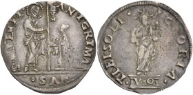 Antonio Grimani doge LXXVI, 1521-1523. Da 8 soldi, AR 2,38 g. ANT GRIM – ANVS – S M VENET S. Marco nimbato, stante a s., porge il vessillo al doge gen...