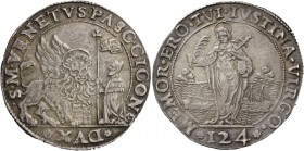 Pasquale Cicogna doge LXXXVIII, 1585-1595. Ducato da 124 soldi, AR 28,06 g. S M VENETVS PASC CICON – DVX Il Leone alato, a s., volto di fronte e con l...
