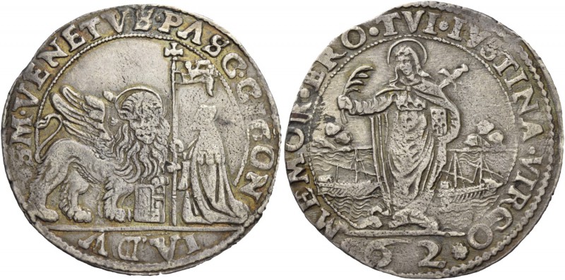 Pasquale Cicogna doge LXXXVIII, 1585-1595. Mezzo ducato da 62 soldi, AR 13,94 g....