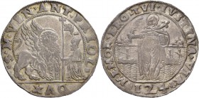Antonio Priuli doge XCIV, 1618-1623. Ducato da 124 soldi, AR 28,04 g. S M VENET ANT PRIOL – DVX Il Leone alato, a s., volto di fronte e con la zampa a...