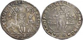 Francesco Erizzo doge XCVIII, 1631-1646. Mezzo ducato da 62 soldi, AR 13,98 g. S M VEN FRANC ERIZZO D Il Leone alato, a s., volto di fronte e con la z...