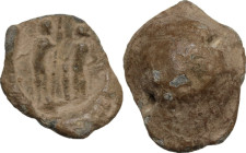 PB Seal, Asia Minor, 1st-3rd century AD. D/ Zeus, holding sceptre, and Athena, leaning on shield set on ground, standing left. PB. 7.10 g. 20.00 mm. A...