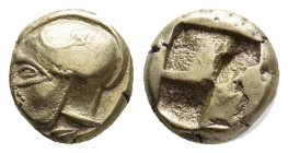 IONIA. Phokaia. (Circa 521-478 BC). EL Hekte.
Obv: Helmeted head left; below, small seal left.
Rev: Quadripartite incuse square.
Bodenstedt 30; Bos...
