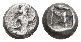 PERSIA.Achaemenid empire. Time of Darios I to Xerxes I (Circa 455-420 BC). AR 1/3 Siglos. Sardes.
Obv: Persian king or hero in kneeling-running stanc...