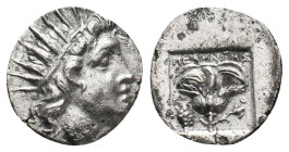 CARIA.Rhodes. (Circa 125-88 BC). Melantas, magistrate. AR Drachm.
Obv: Radiate head of Helios right
Rev: ΜΕΛΑΝΤΑΣ
Rose with bud to right; Uncertain...