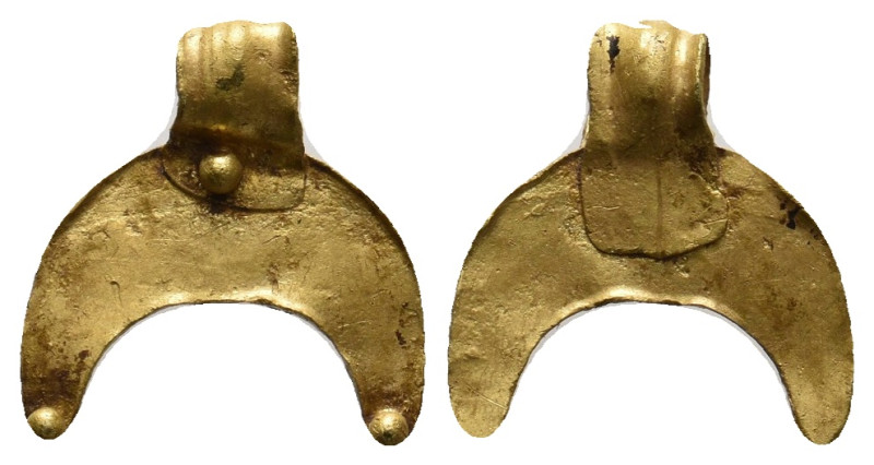 ANCIENT GREEK GOLD PENDANT (CIRCA 3RD-1ST CENTURY BC)
Crescent pendant, symboli...