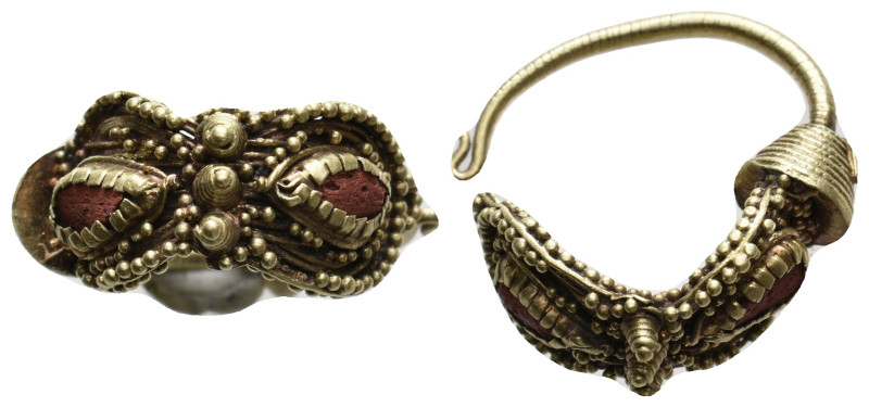 ANCIENT ROMAN GOLD EARRING (CIRCA 1ST - 3RD CENTURY A.D)
Condition : See pictur...