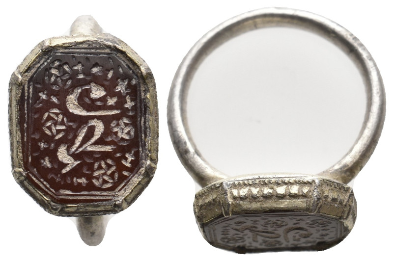 ANCIENT ISLAMIC SILVER RING / GEM STONE (18TH-19TH CENTURY AD.)
Condition : See...