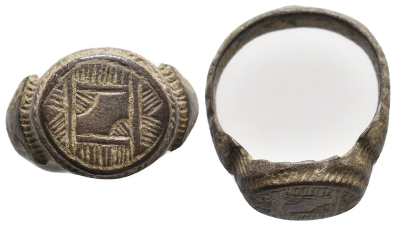ANCIENT ROMAN BRONZE RING (1ST-3RD CENTURY AD.)
Condition : See picture. No ret...