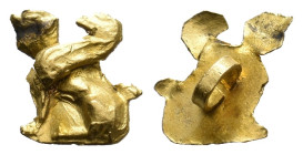 ANCIENT GREEK GOLD DRESS ORNAMENT (CIRCA 3RD-1ST BC)
Condition : See picture. No return.
Weight : 0.61 g
Diameter : 11.80 mm.