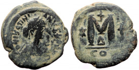Justinianus I (527-565) AE Follis (Bronze, 16.09g, 30mm) Constantinople, 527