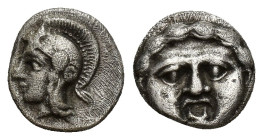 Pisidia. Selge circa 350-300 BC. Obol AR (9mm, 0,9 g). Head of Athena to left, wearing crested Attic helmet / Facing gorgoneion with protruding tongue