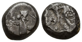 Great Kings of Persia. Darios II or Arteaxerxes III AR Siglos. (15mm, 5.4 g) Sardis c. 420-350. Persian king kneeling-running r., holding dagger and b...