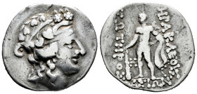 Celtas del Danubio. Imitation of Thasos off Thrace. Tetradrachm. Finales del Siglo II-I a.C. (Cf. Göbl-OTA pl. 46, Class I). Anv.: Head of Dionysos to...