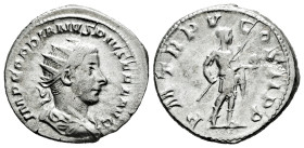 Gordian III. Antoninianus. 241-243 d.C. Rome. (Ric-93). (C-266). Anv.: IMP GORDIANVS PIVS FEL AVG, radiate, draped and cuirassed bust right. Rev.: P M...