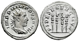 Philip I. Antoninianus. 247-249 d.C. Rome. (Ric-IV 62). (Rsc-50). Anv.: IMP PHILIPPVS AVG, radiate, draped and cuirassed bust to right. Rev.: FIDES EX...