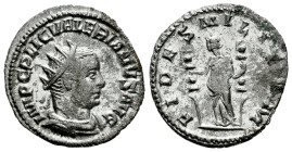 Valerian I. Antoninianus. 253-254 d.C. Rome. (Ric-89). (Rsc-65). Anv.: IMP C P LIC VALERIANVS AVG, radiate, draped and cuirassed bust right. Rev.: FID...