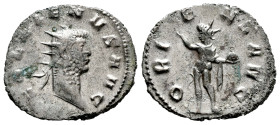 Gallienus. Antoninianus. 253-268 d.C. Mediolanum. (Mir-1126m). Anv.: GALLIENVS AVG. Radiate head right. Rev.: ORIENS AVG. Sol standing left, right han...