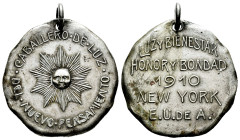 Argentina. Masonic medal. 1910. Anv.: CABALLERO DE LA LUZ / DEL NUEVO PENSAMIENTO. Rev.: LUZ Y BIENESTAR / HONOR Y BONDAD / 1910 / NEW YORK / E. U. DE...