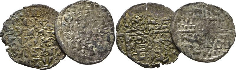 Alfonso X (1252-1284). Dinero blanco de la guerra. Vellón. Punto, otro bajo el s...