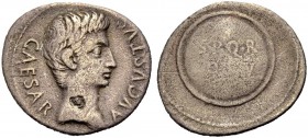 RÖMISCHE MÜNZEN 
 KAISERZEIT 
 Augustus, 27 v. Chr. -14 n. Chr. 
 Denar, Spanien (Caesaraugusta), 18-19 v. Chr. Barhäuptige Büste n. r. CAESAR - AV...
