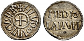 Milano. Ludovico il Pio imperatore e re d’Italia, 814-840. Denaro 819-822, AR 1,74 g. H•LVDOVICVS IMP intorno a croce. Rv. MEDIO / LANVM. CNI 17. Morr...
