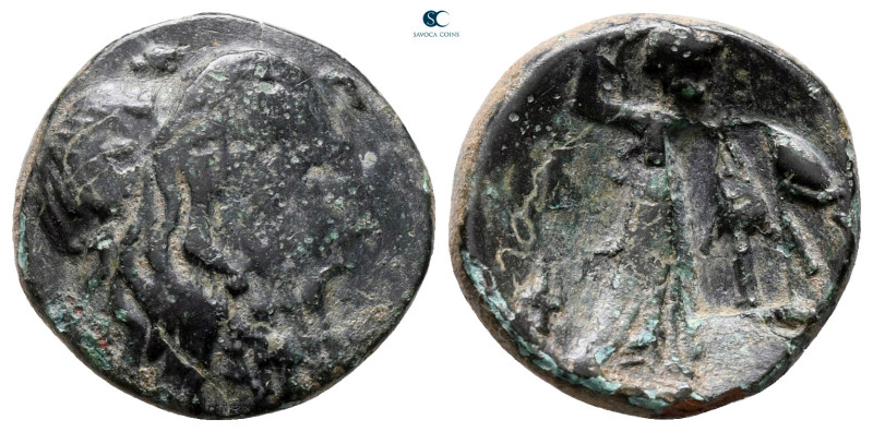 Kings of Macedon. Uncertain mint. Philip V 221-179 BC. 
Bronze Æ

16 mm, 3,28...