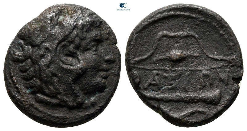 Islands off Thrace. Thasos circa 168-90 BC. 
Bronze Æ

17 mm, 3,77 g



v...