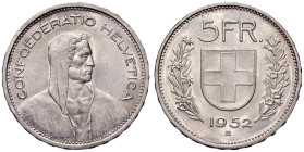 SVIZZERA. Confederazione. 5 Franchi 1952. AG (g 15). KM 40. Colpetto al bordo ma moneta di grande qualità.
FDC