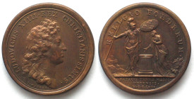 1666. SECOURS DONNÉ AUX HOLLANDAIS.
AE Medaille par Jean Mauger (1648-1722). 41mm, 38.9g. RELIGIO FOEDERUM - BATAVIS TERRA MARIQ DEFENSIS - MDCLXVI ....