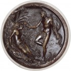 Großbritannien. Victoria 1837-1901. Relieftondo aus Alabaster mit eingelassenem Bronzehohlguss 1848 von Edward William Wyon. Antikisierte Figurenszene...