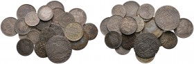 22 Stücke: Kleinmünzen aus dem BALTIKUM, von FRANKREICH, ITALIEN, TÜRKEI und dem VATIKAN vom 15.-19. Jh., meist in Silber.
 schön, sehr schön, vorzüg...