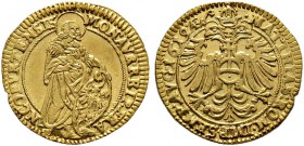 Frankfurt, Stadt. Goldgulden 1619. Münzmeister Caspar Ayrer. St. Johannes mit Lamm auf dem Arm nach rechts gewandt, die Linke auf Adlerschild gestützt...