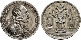 Frankfurt, Stadt. Silbermedaille 1742 von P.P. Werner, auf die Kaiserwahl von Karl VII. zu Frankfurt/M. Belorbeertes Brustbild im Harnisch mit Mantel ...