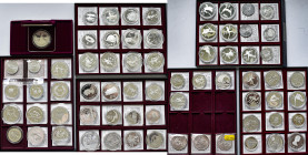 Alle Welt: Olympische Spiele: 68 verschiedene Münzen zu den Olympischen Spielen 1968 (Mexiko, 3 Stück) und 1988 (Calgary + Seoul, 65 Stück). Überwiege...