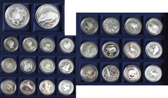 Alle Welt: ”25 JAHRE WWF” - 26 x internationale Silbermünzen 1986-1997, keine doppelt, alle polierte Platte.
 [differenzbesteuert]
