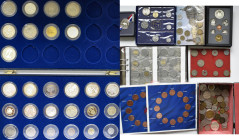 Alle Welt: Sammlung diverse Münzen aus aller Welt, dabei zwei Kassetten mit Münzen Fußball WM Spanien 1982 (unvollständig) ein Münzalbum sowie ein paa...