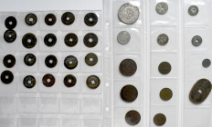 Japan: Kleine Sammlung diverser alter Münzen aus Japan / China. Dabei Silber Yen, Sen Münzen sowie nicht näher bestimmte Cash-Münzen. Insg. 34 Stück....