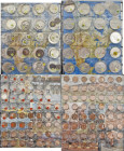 Vereinigte Staaten von Amerika: Album voller Münzen, dabei Kleinmünzen wie 1c 1822 + 1850, modernere Kleinmünzen, sowie ein paar Silberdollars. Dabei ...