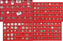 Deutschland: Koffer mit diversen alten Münzen, dabei einiges an RDR bis 1800, bisschen nach 1800 sowie Ausland mit Münzen und Medaillen. Bitte besicht...
