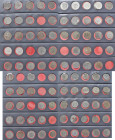 Weimarer Republik: Notgeld: auf zwei Alben verteilte Sammlung diverser Notgeldmünzen, ca. 500 Stück, alphabetisch vorsortiert.
 [differenzbesteuert]...